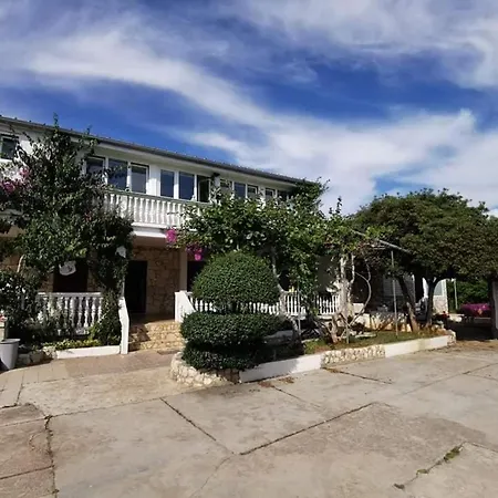 Stella Apartment